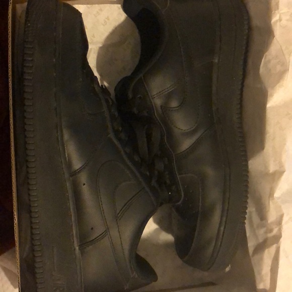 Black Air Force 1’s - Picture 3 of 3
